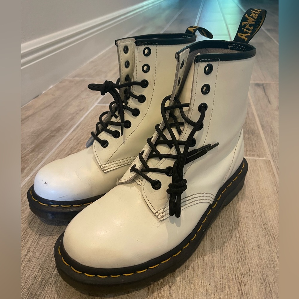 White dr. martens 1460